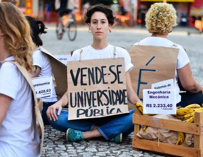 Privatização da Universidade pública