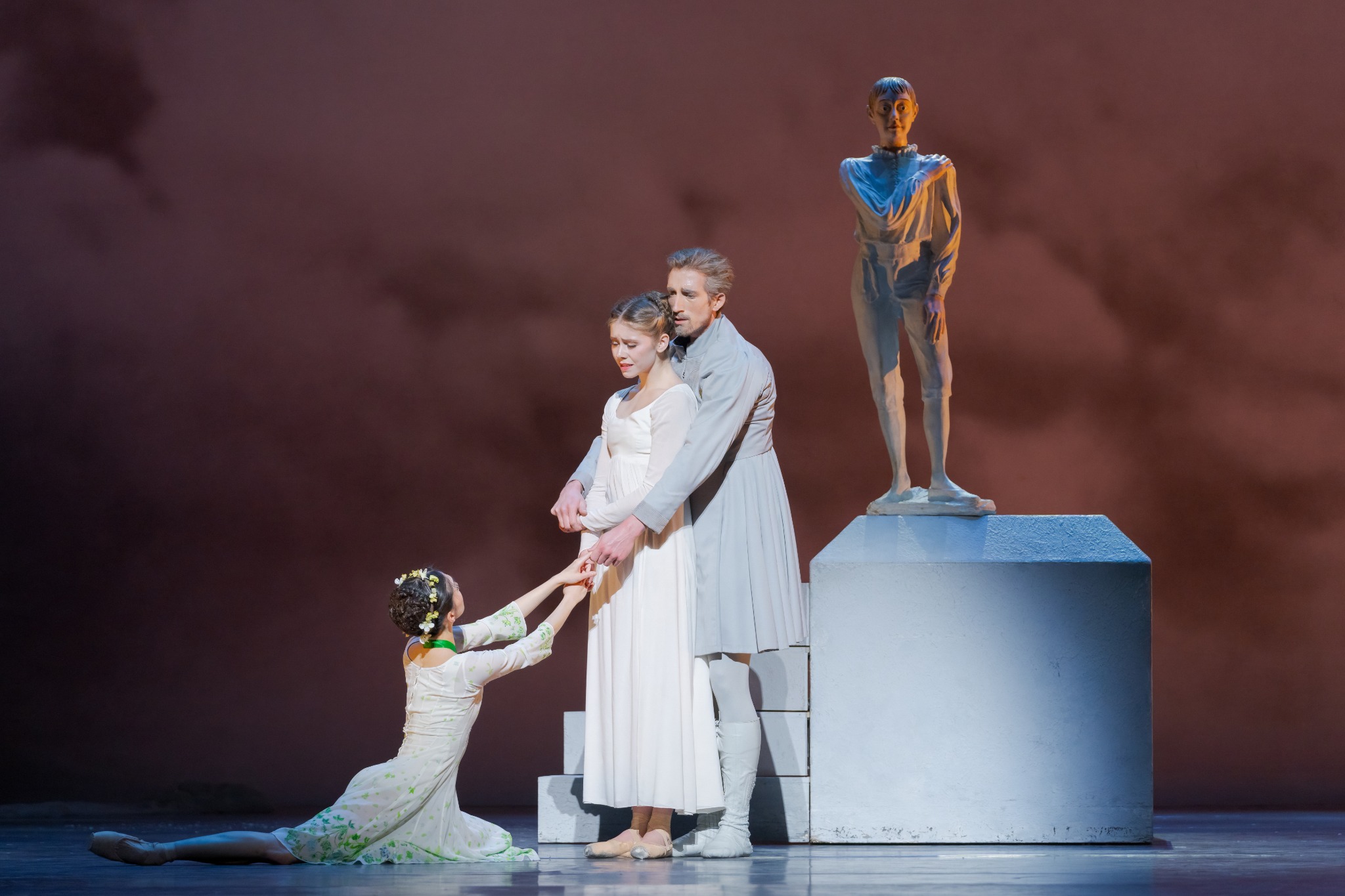 Tirion Law, Isabella Kinch and Ben Rudisin in The Winter's Tale. Photo by Karolina Kuras. Courtesy of The National Ballet of Canada.