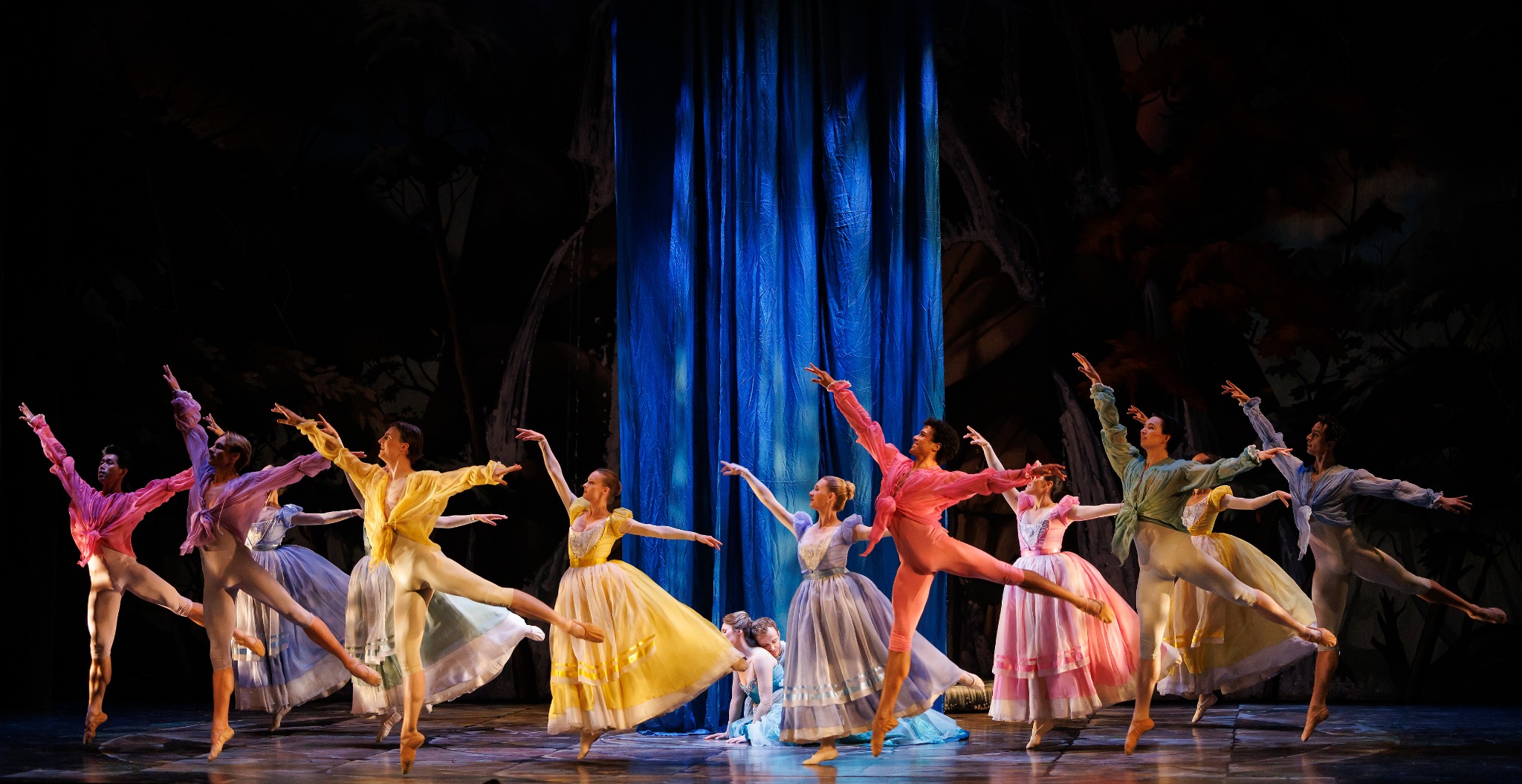 Artists of Atelier Ballet with tenor Antonin Rondepierre as Acis and soprano Meghan Lindsay as Galatea in the finale of Opera Atelier's production of Handel's Acis and Galatea. Photo by Bruce Zinger. Artists of Atelier Ballet with tenor Antonin Rondepierre as Acis and soprano Meghan Lindsay as Galatea in the finale of Opera Atelier's production of Handel's Acis and Galatea. Photo by Bruce Zinger.