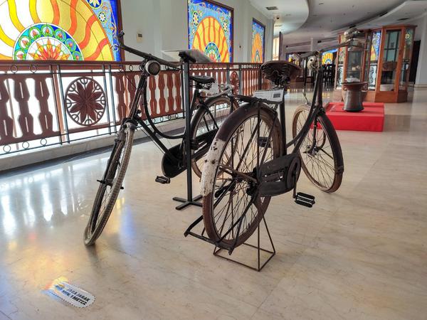 Koleksi sepeda ontel di Museum Betawi Setu Babakan