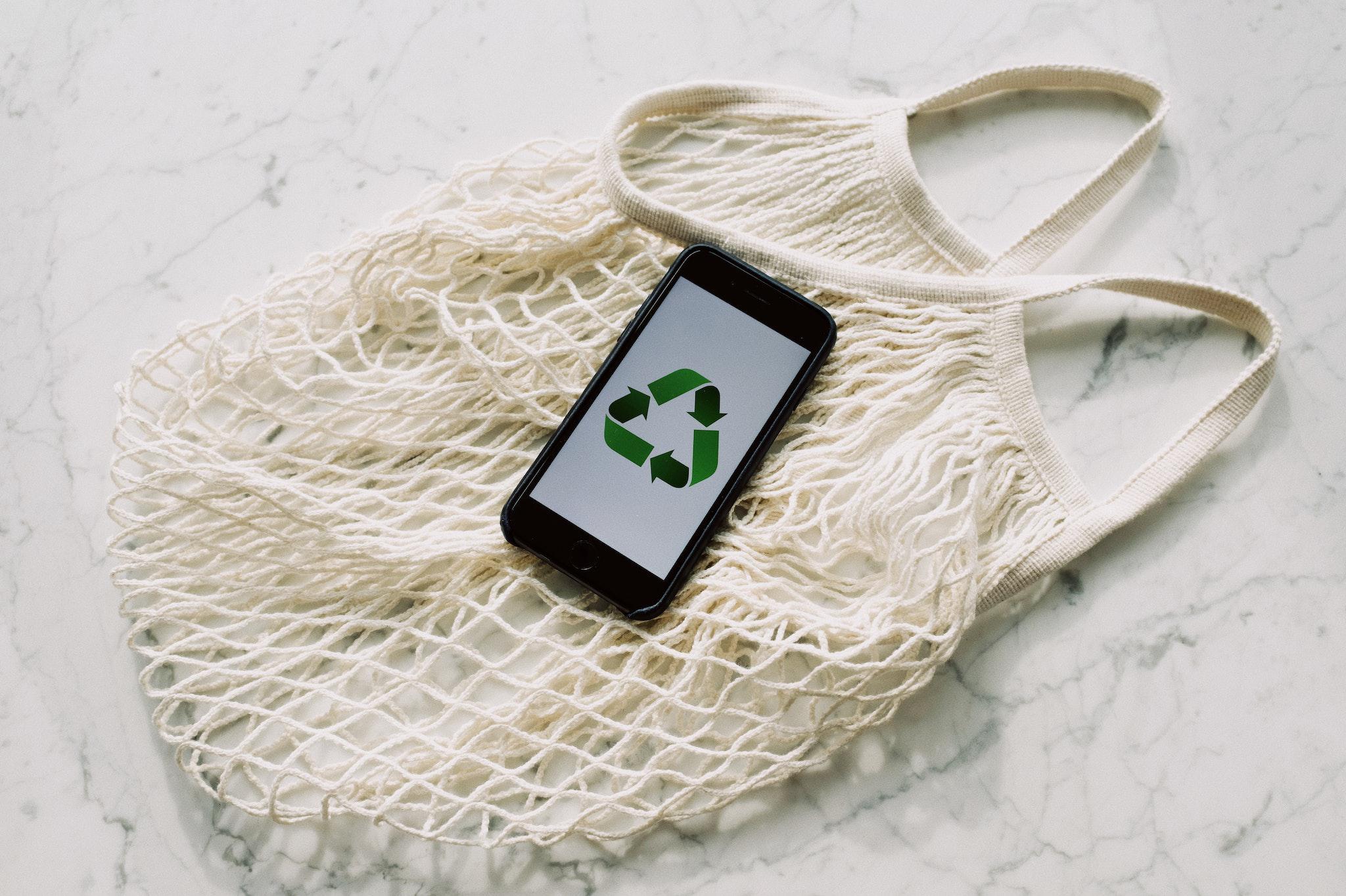 Sustainable shopping and recycling whitepaper picture Sustainable shopping and recycling whitepaper picture