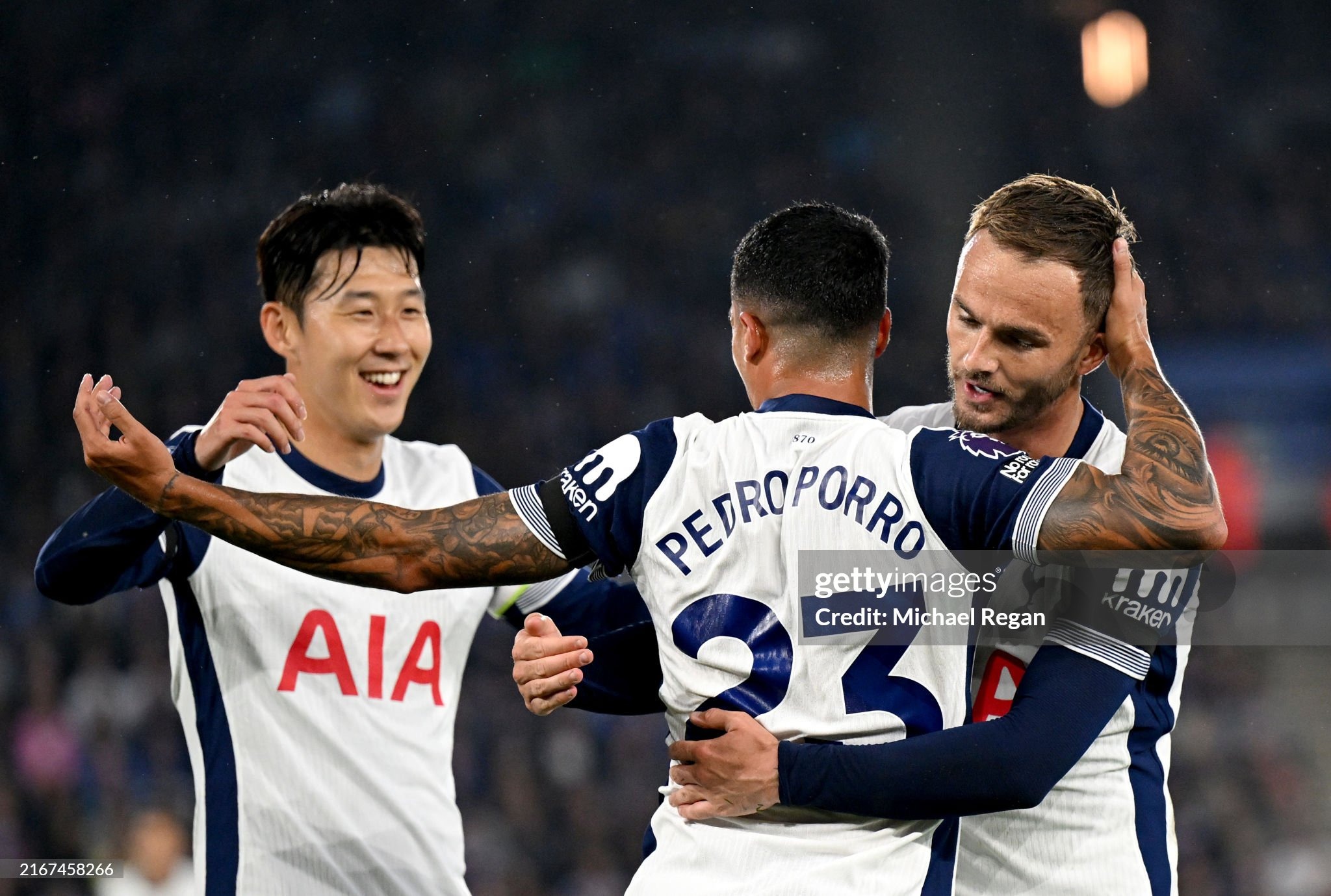 LEICESTER, ENGLAND - AUGUST 19: Pedro Porro of Tottenham Hotspur celebrates with teammates Son Heung-Min and James Maddison after scoring his team's first goal during the Premier League match between Leicester City FC and Tottenham Hotspur FC at The King Power Stadium on August 19, 2024 in Leicester, England. (Photo by Michael Regan/Getty Images)