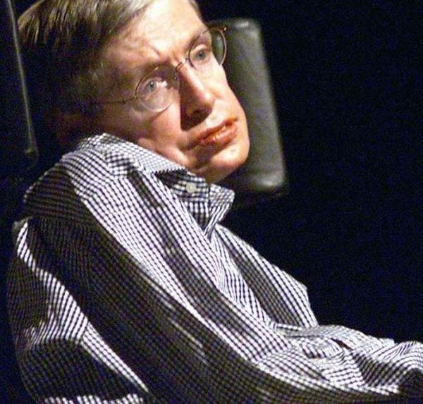 Stephen Hawking udtaler sig om Syrien-krigen