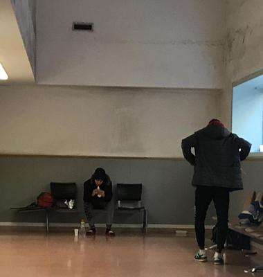 Two under–18 lads living at a Barcelona police station