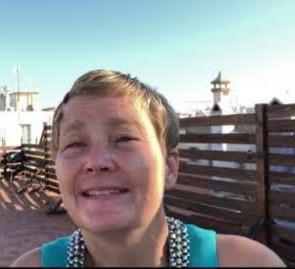 Sara Høyrup en su terrado en el Raval
