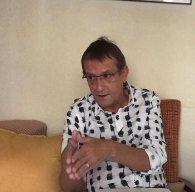 Un funcionario catalán protesta contra la deriva identitaria