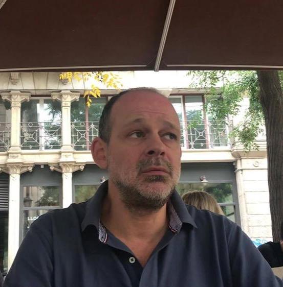 Juan Pablo Cardenal entrevistado por Sara Høyrup en el Raval