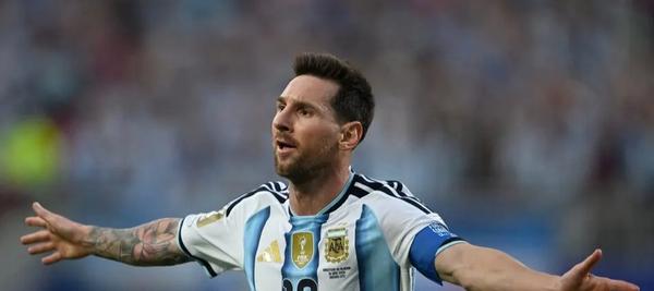 Lionel Messi comemora gole da Argentina