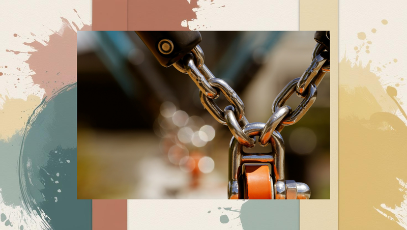 A close-up of a silver metal chain, symbolizing the strong connections created through internal linking for better website structure and SEO.