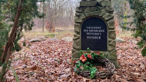 Friedhof der ehemaligen Ortschaft Wunder Friedhof der ehemaligen Ortschaft Wunder