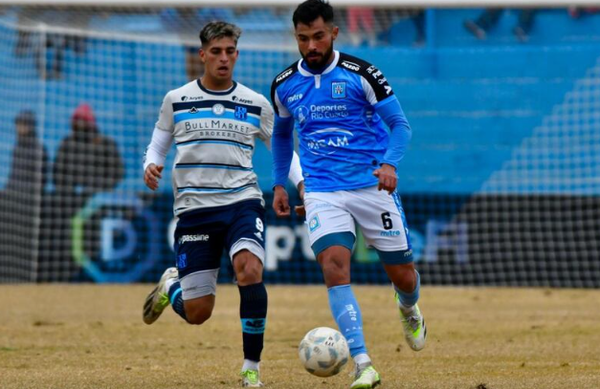 Estudiantes de Río Cuarto cayó 1 a 0 ante San Telmo por la fecha 18 de la Primera Nacional. (Tomás Fragueiro / La Voz)