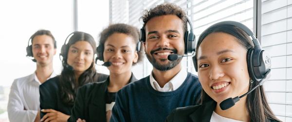 Equipe de service clients téléphonique Equipe de service clients téléphonique