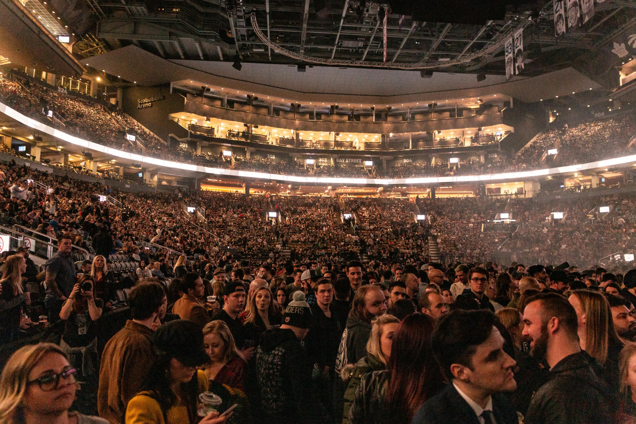 Foule de personnes dans un stade
