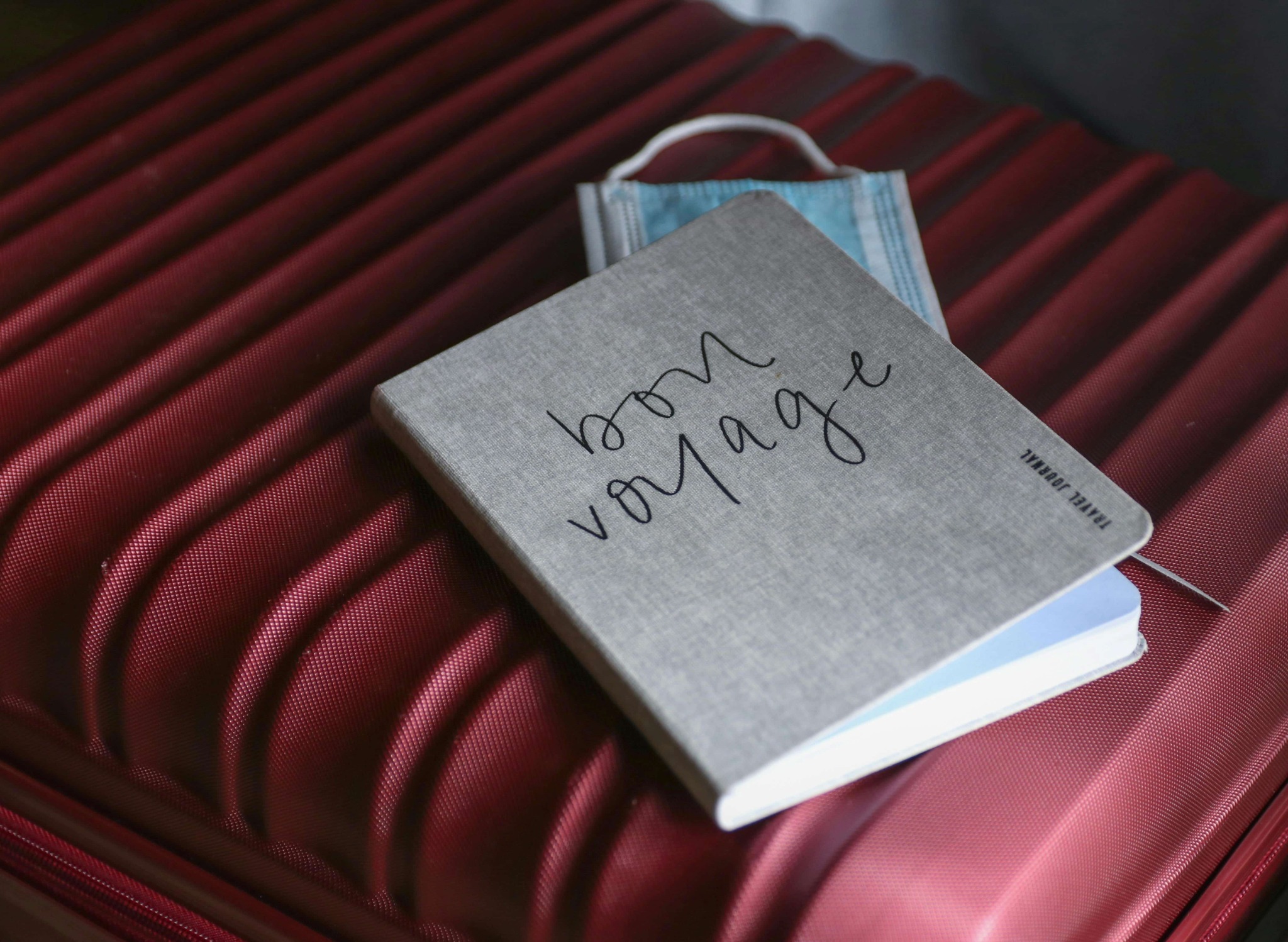 carnet-sur-une-valise