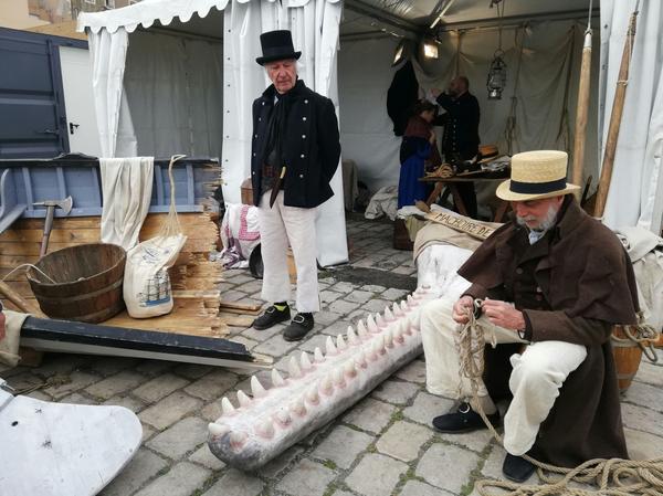 Hommes-en-costume-depoque