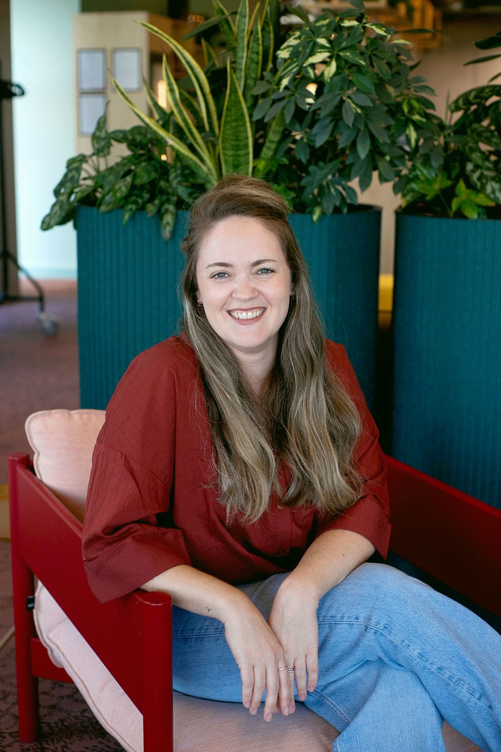Freelancer Carlotta Eden smiling at camera