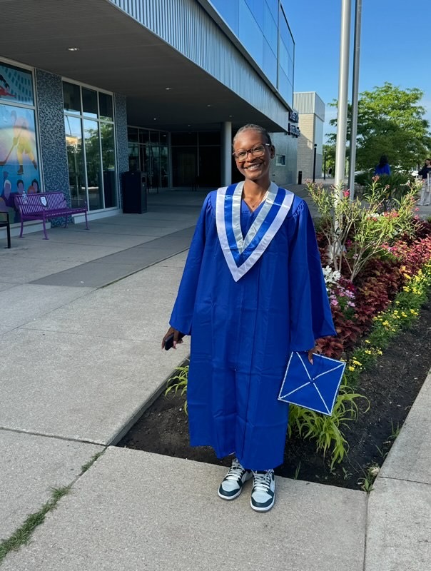 Kamilah is wearing her graduation attire