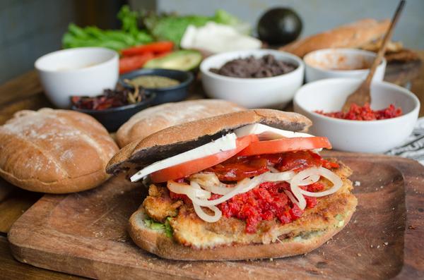 Tortas Feature for VICE / Text: Margot Castañeda / Photo: Carlos Castillo