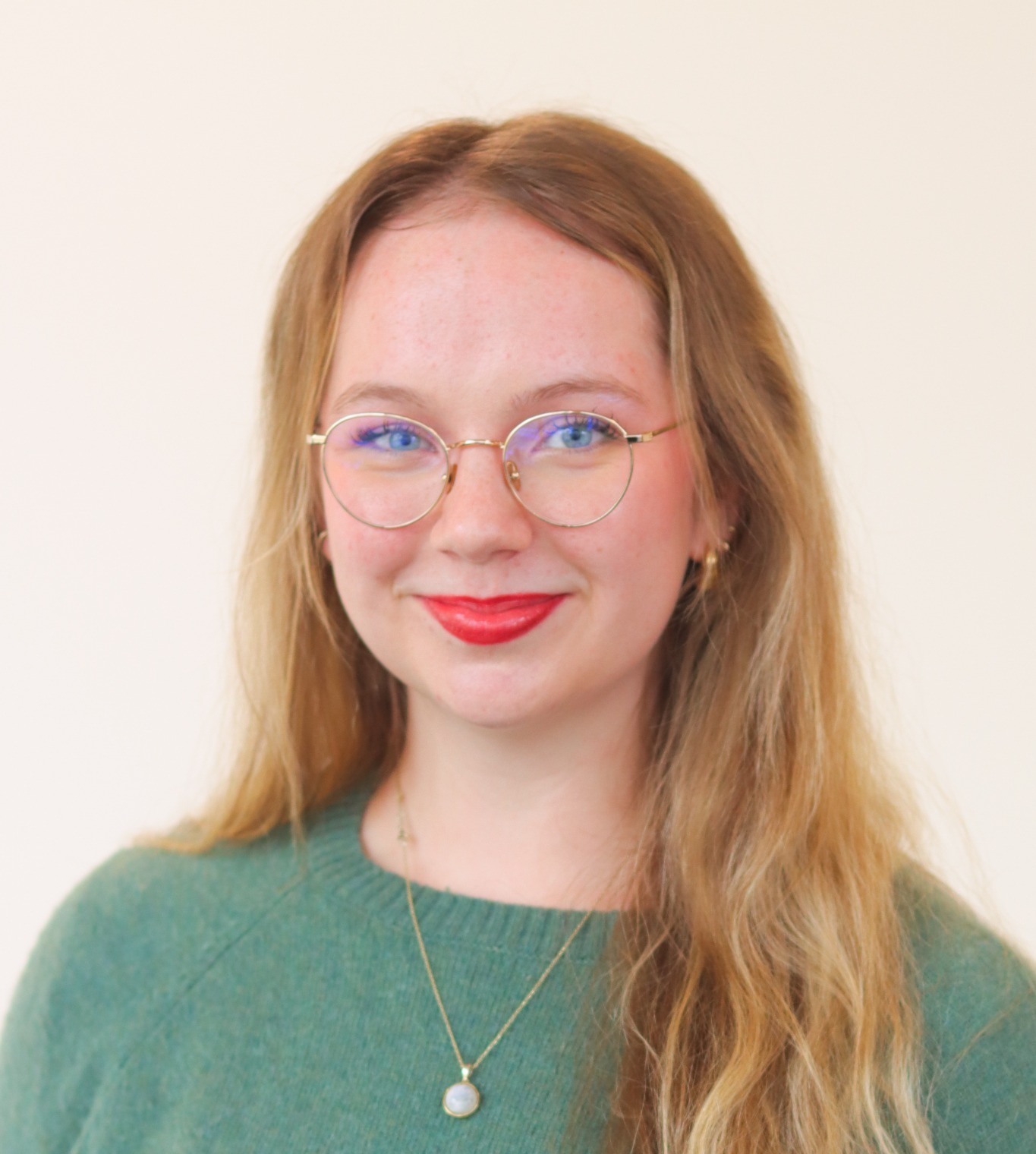 Charlotte Plotzke headshot
