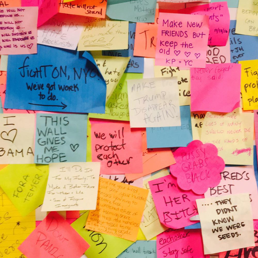 Post-It Notes with various hopeful messages Post-It Notes with various hopeful messages