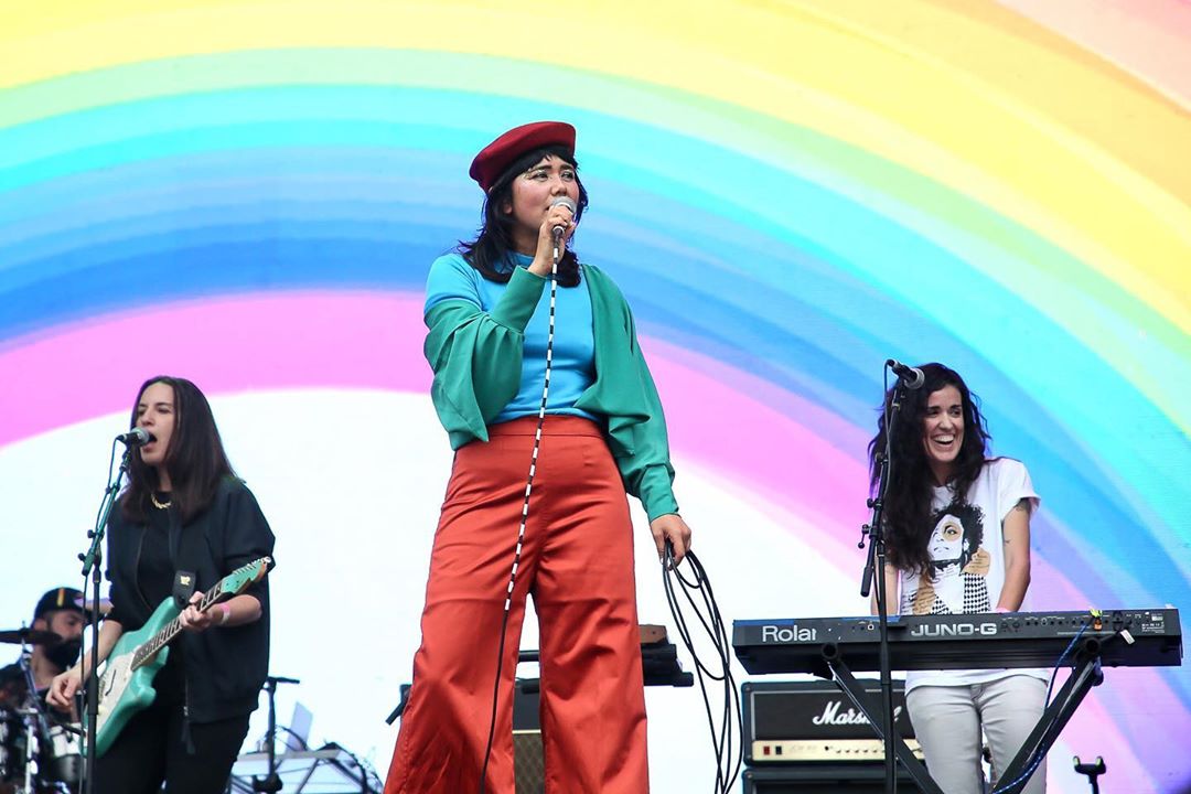 Lovefoxxx durante sua apresentação no Popload Music de 2019, quando se ainda podia fazer festivais. (Crédito: Manuela Scarpa)