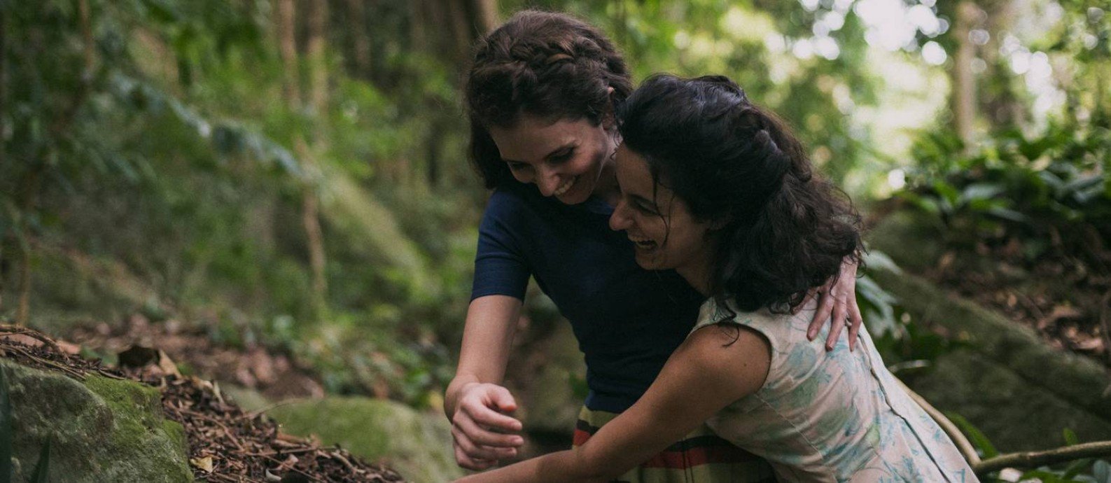 Carol Duarte e Julia Stockler, protagonistas do longa “A Vida Invisível”, que representa o Brasil na corrida pelo Oscar 2020. (Crédito: Bruno Machado)