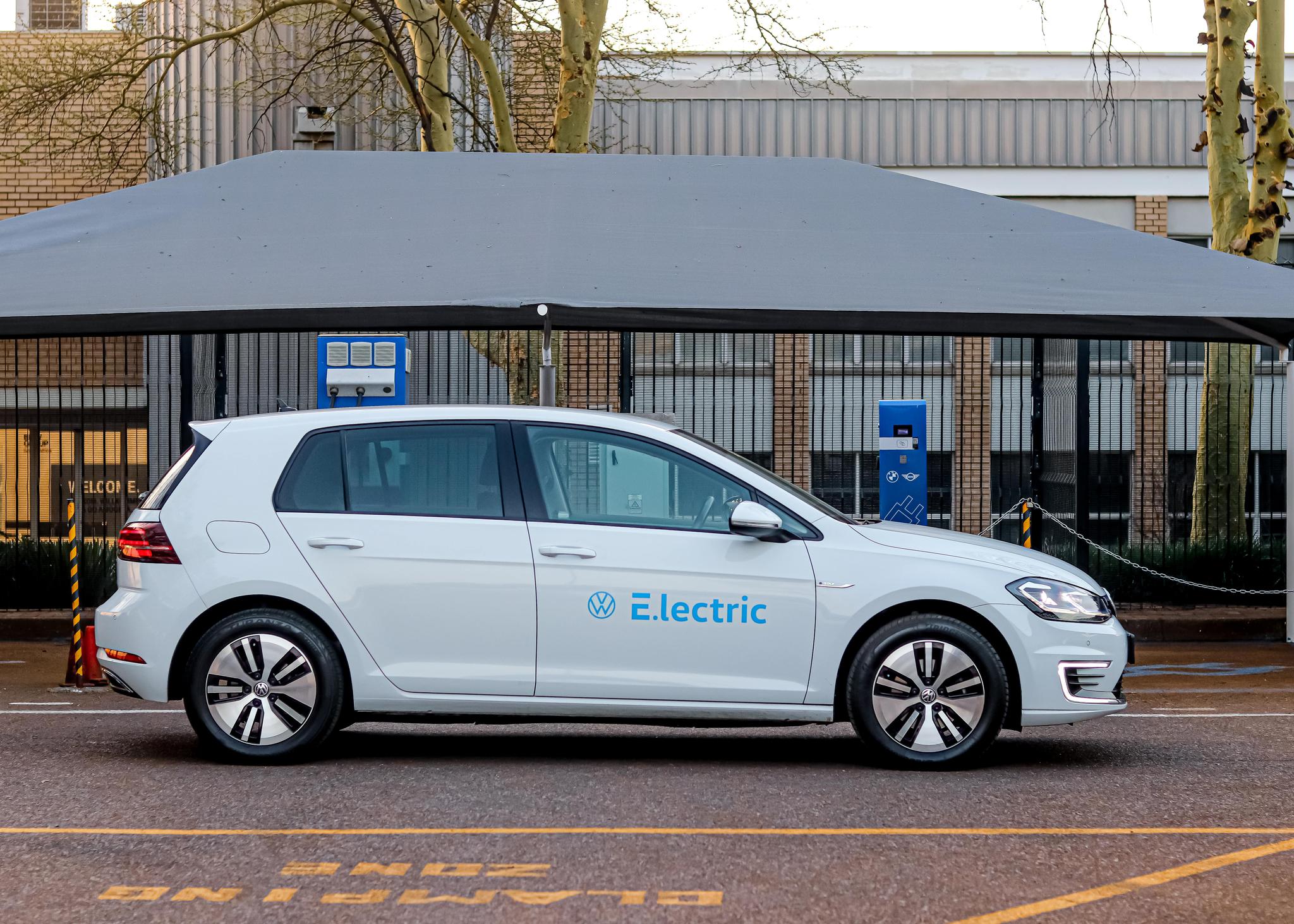 Volkswagen E Golf Review Kumbi M On Cars